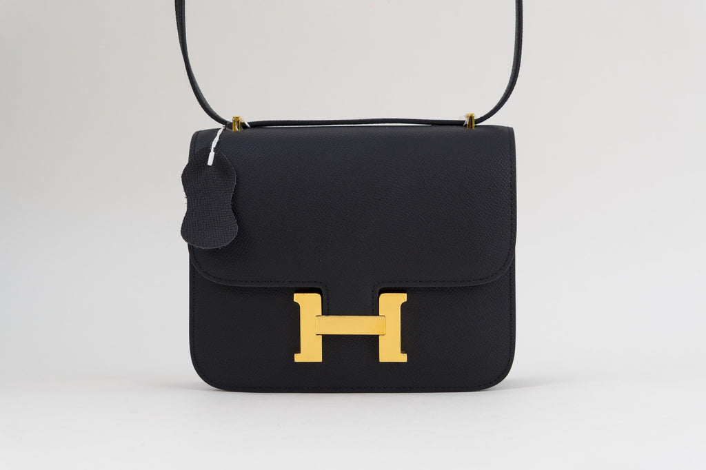 Saloria Constance 18 in Black