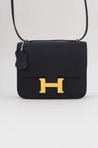 Saloria Constance 18 in Black