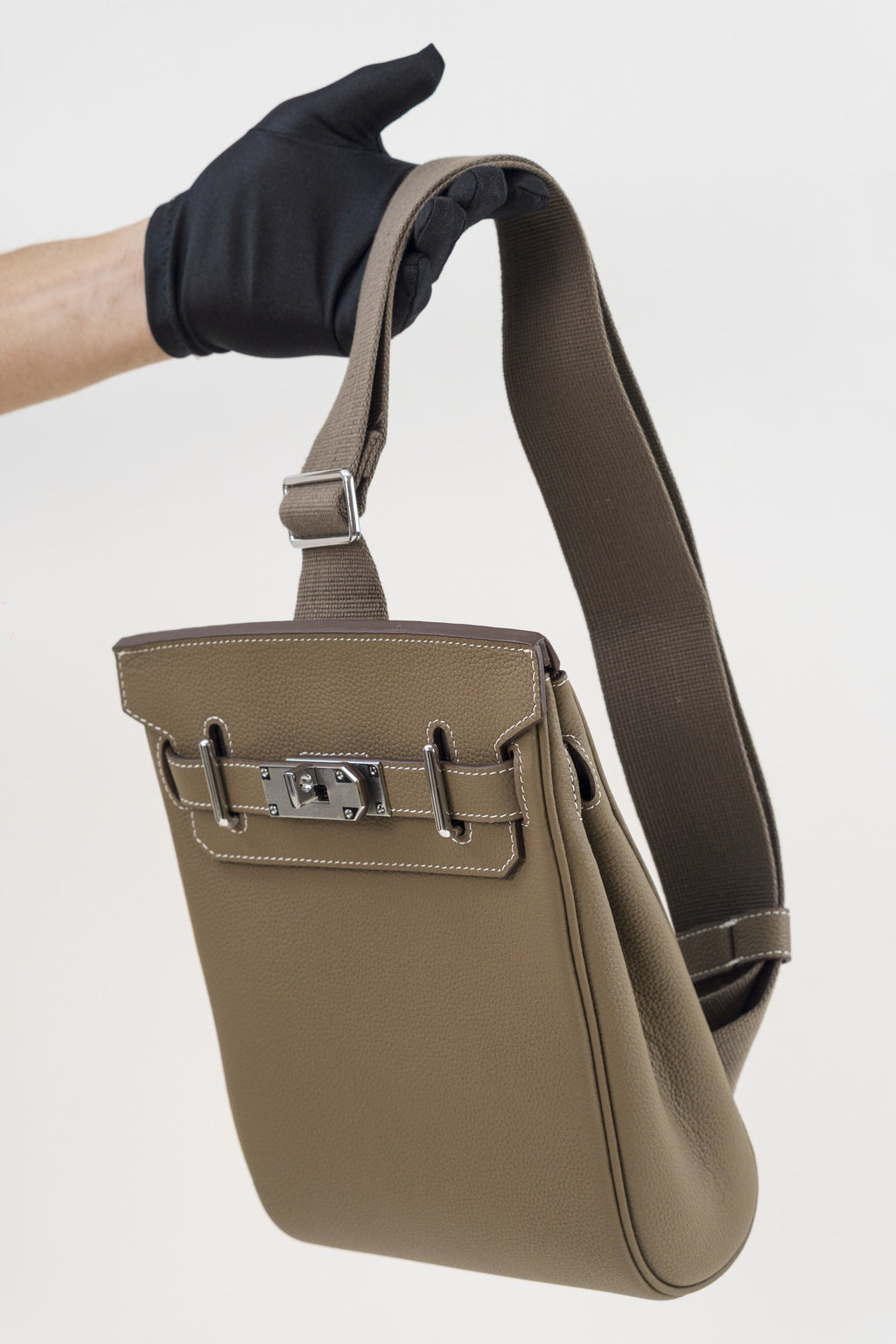 Saloria Hac-A-Dos in Khaki