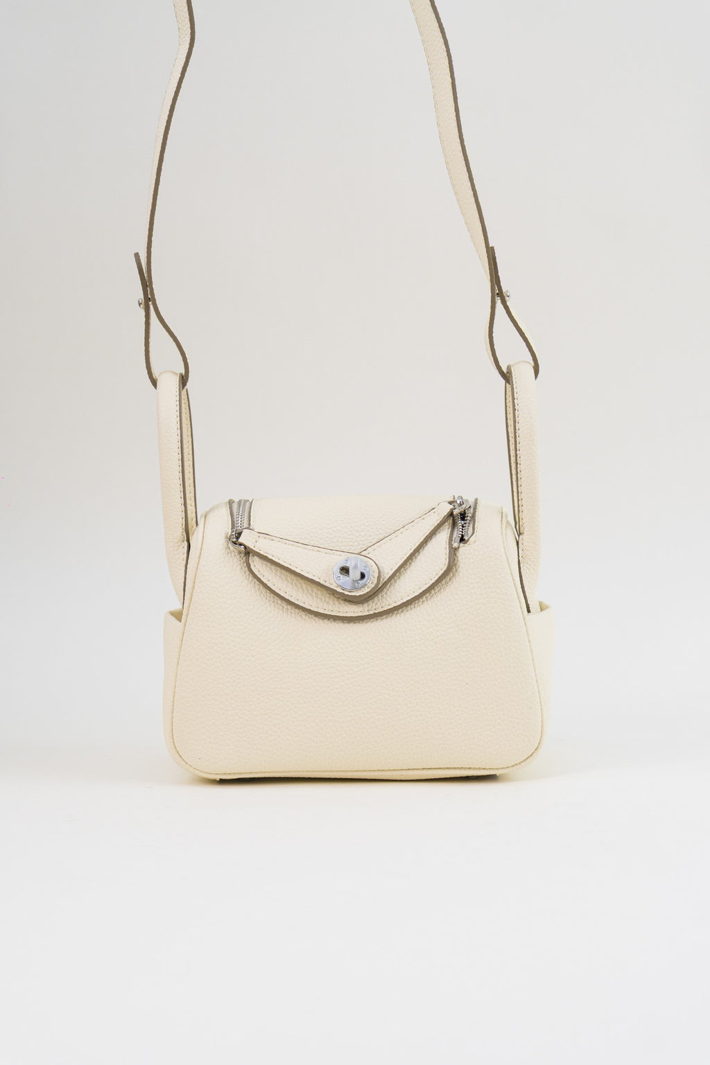 Saloria Kelly 28 in White