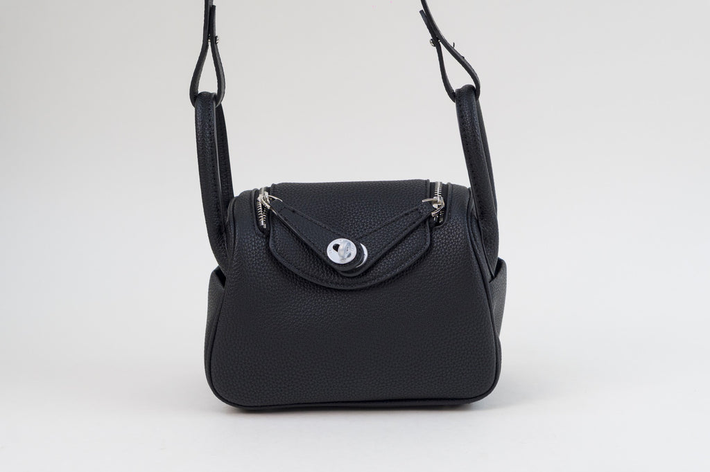 Saloria Lindy 26 in Black