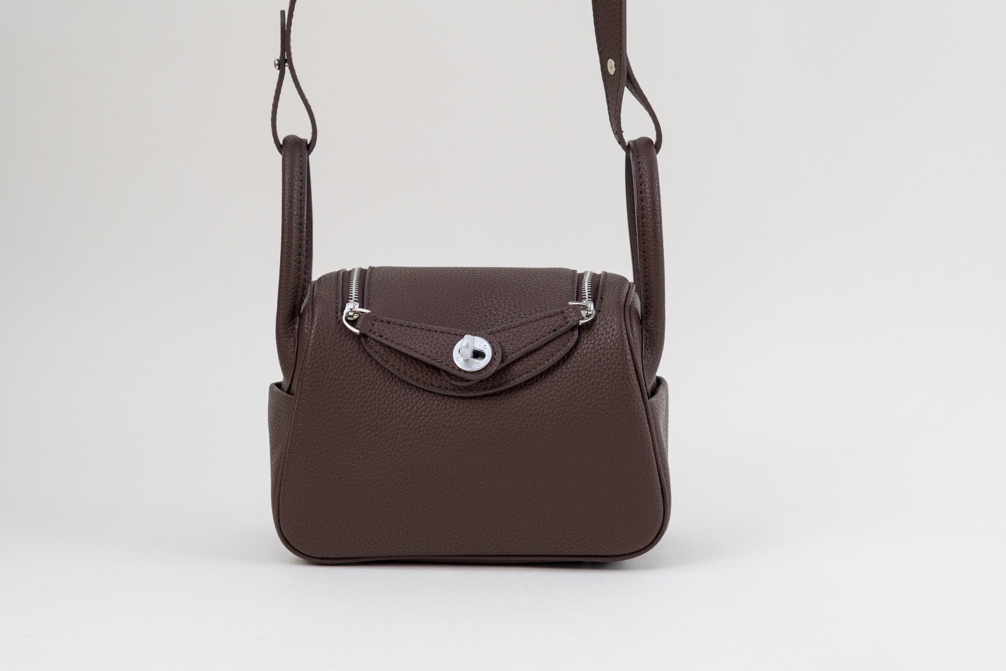 Saloria Lindy 26 in Red