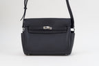 Saloria Messenger in Black