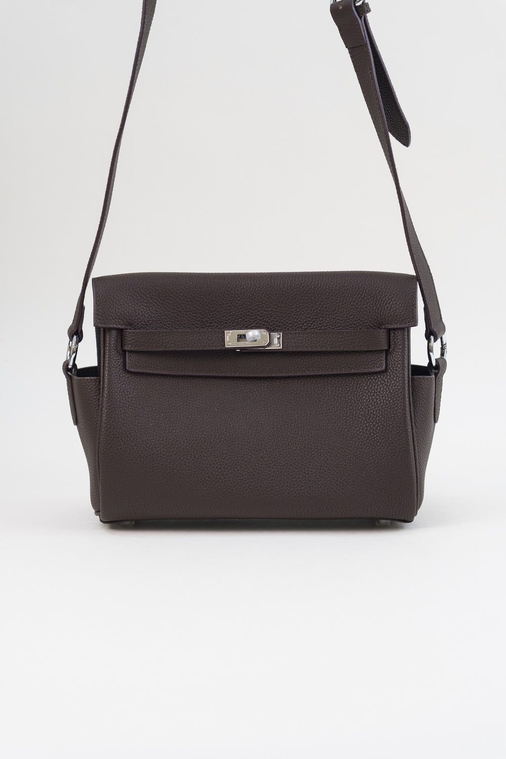 Saloria Messenger in Brown